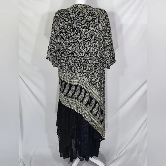 Asymmetrical Black and Cream Dress (1x) - Picture 3 of 4